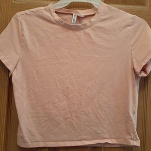 H&M t-shirt size XL in kids.